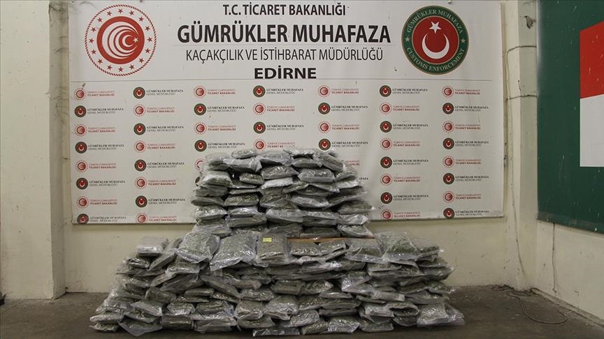 Gümrükler Muhafaza Müdürlüğü ekipleri, 1,3 ton uyuşturucu madde ele geçirdi