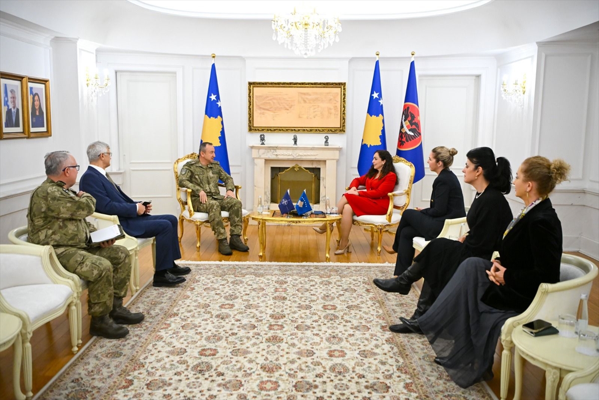 Kosova Cumhurbaşkanı Osmani, KFOR Komutanı Tümgeneral Ulutaş’ı kabul etti