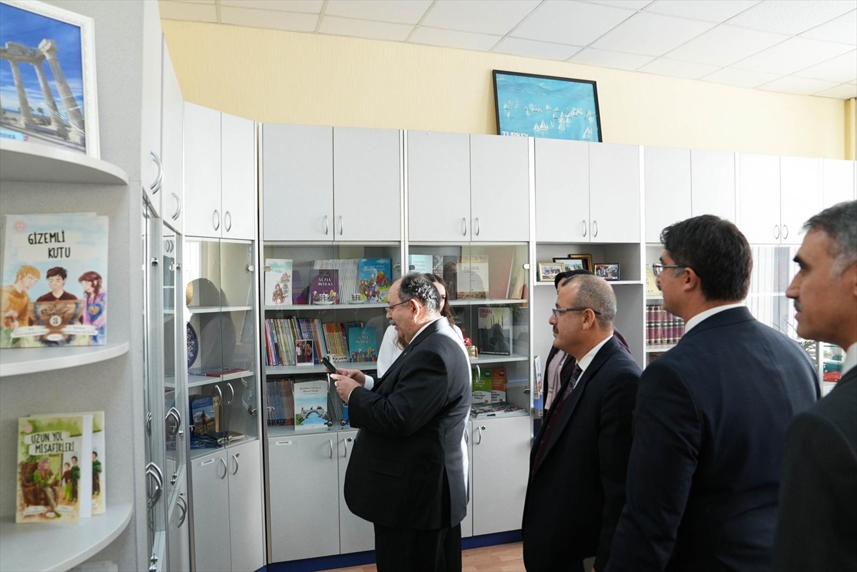 YSK Başkanı Yener, Belarus’ta Türk Dili ve Kültürü Merkezi’ni ziyaret etti