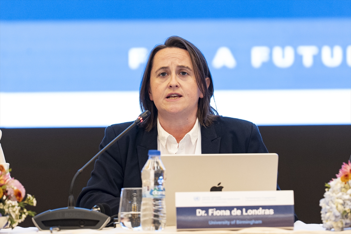 İstanbul'daki terörle mücadele konferansında, terörle mücadele çalışmalarında parlamento denetimi tartışıldı