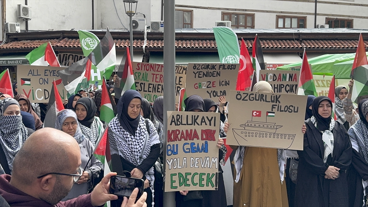 Özgürlük Filosu Koalisyonu'ndaki gemilere İsrail'in saldırısı Konya'da protesto edildi