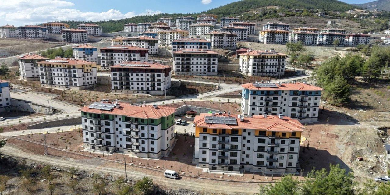 Osmaniye Bahçe’de 819 deprem konutu ay sonunda tamamlanacak