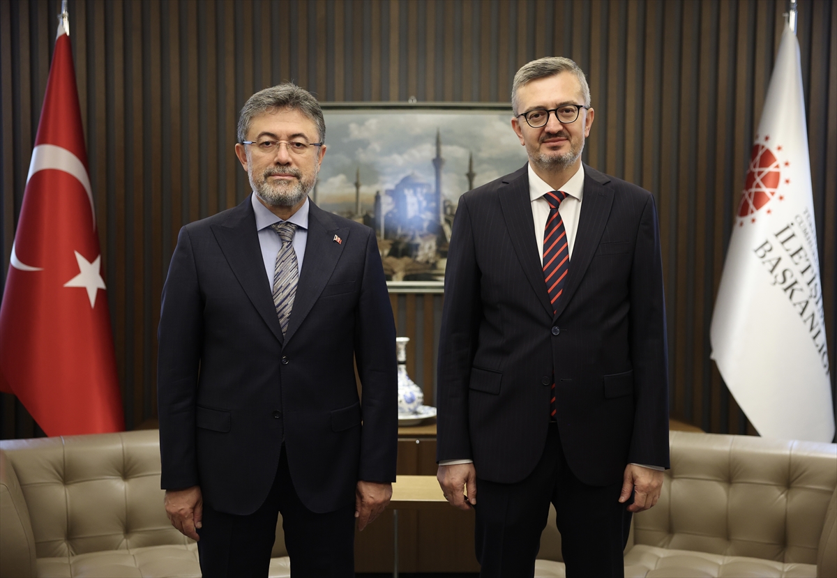 Cumhurbaşkanlığı İletişim Başkanı Duran, Bakan Yumaklı ile görüştü