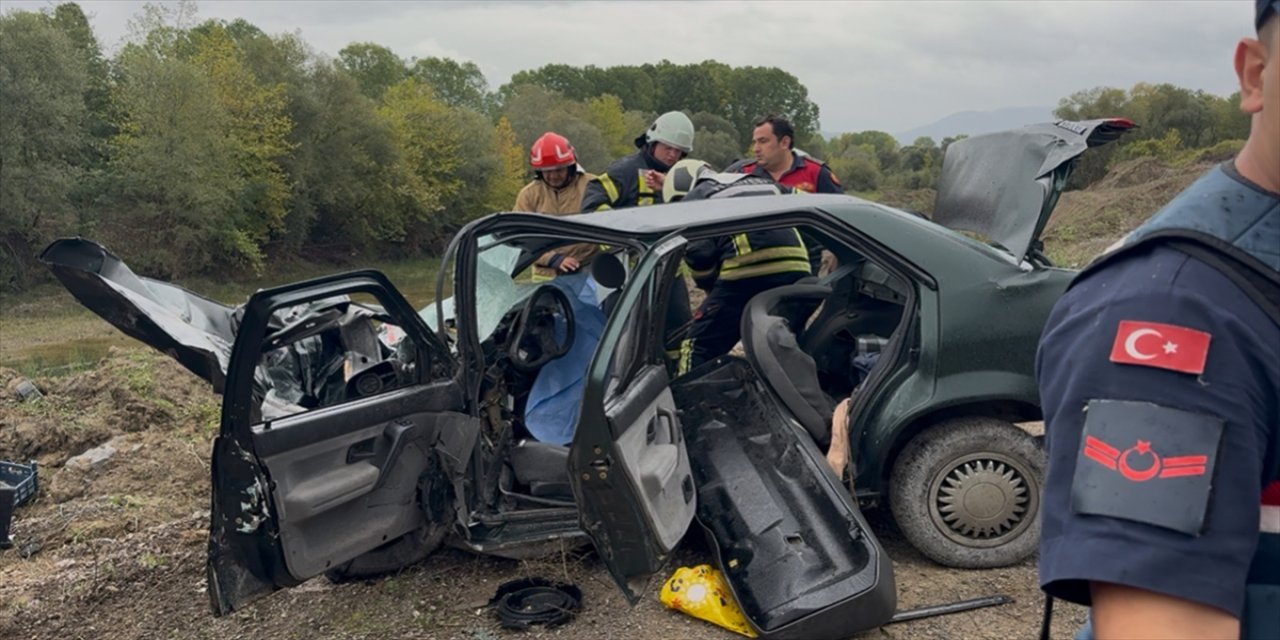 Bartın’da tır ile otomobil çarpıştı: Karı koca hayatını kaybetti, 1 kişi yaralandı