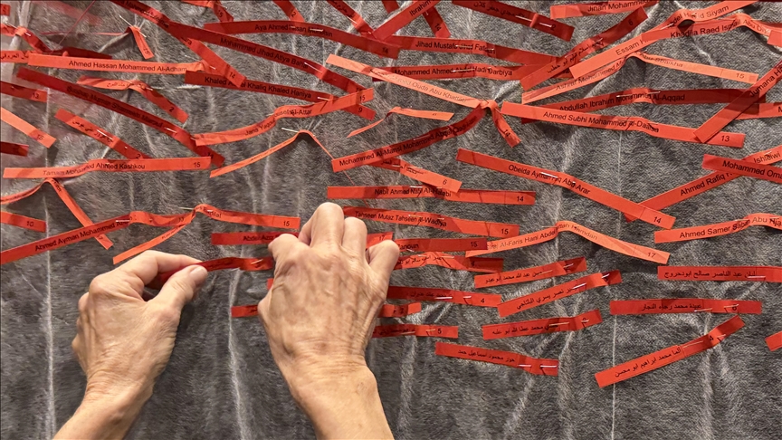 İsrail'in öldürdüğü 18 binden fazla Filistinli çocuk Oslo'da isimleri tek tek okunarak anıldı