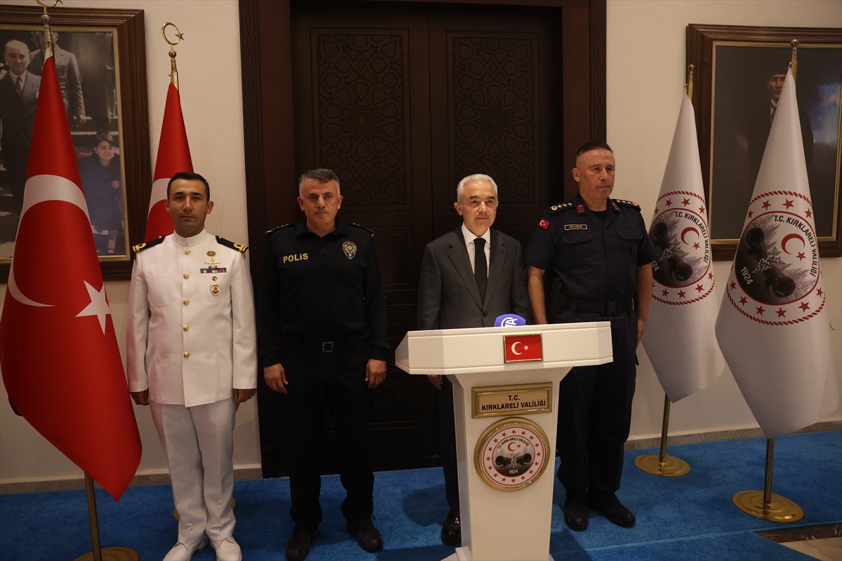 Kırklareli'nde geçen ay göçmen kaçakçılığı operasyonlarında 19 şüpheli tutuklandı