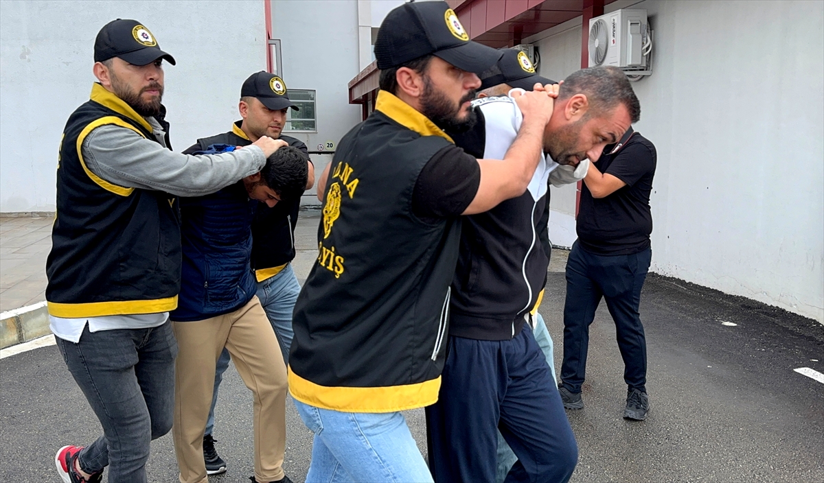 Adana'da pastaneye pimi çekilmemiş el bombası atılmasıyla ilgili 4 zanlı tutuklandı