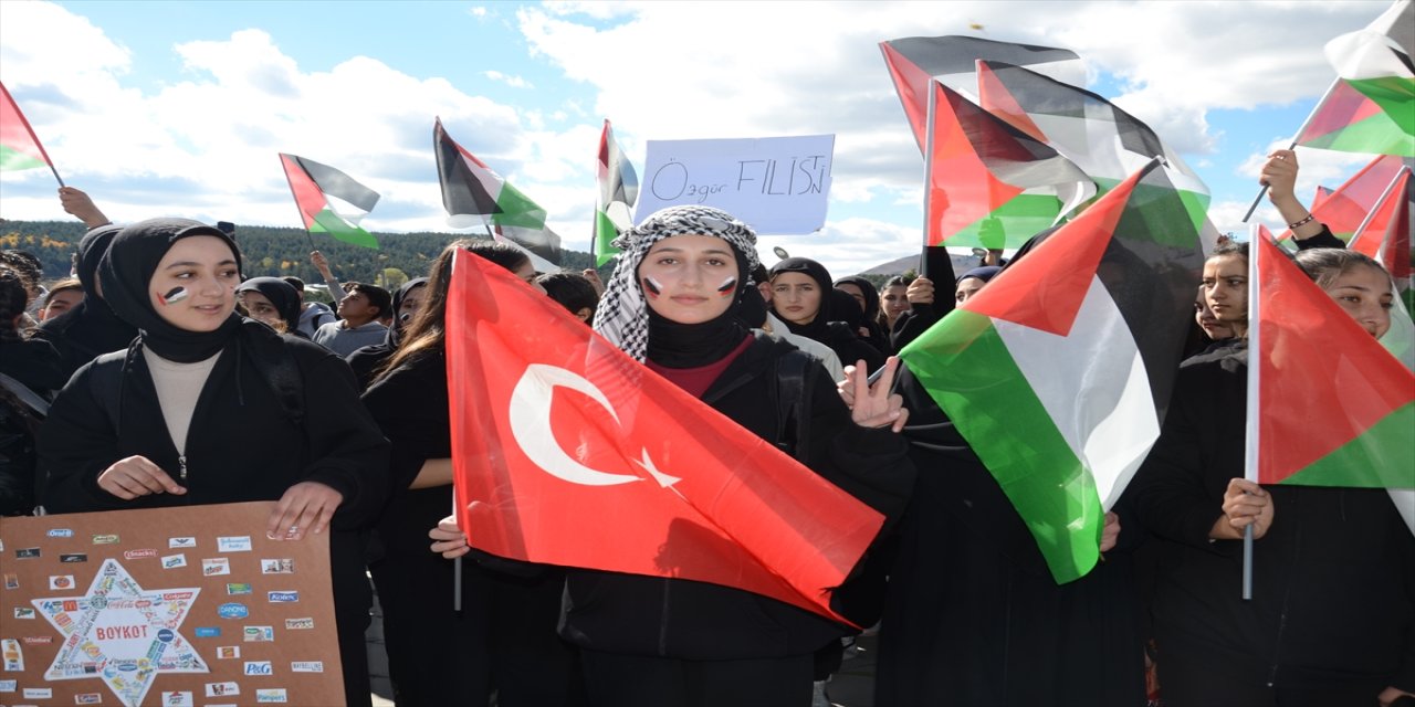 Kars’ta “Sarıkamış’tan Gazze’ye Selam Yürüyüşü” düzenlendi