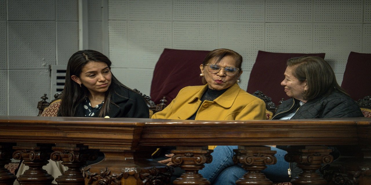 Peru Kongresi, Devlet Başkanı Dina Boluarte’yi "kalıcı ahlaki yetersizlik" nedeniyle görevden aldı