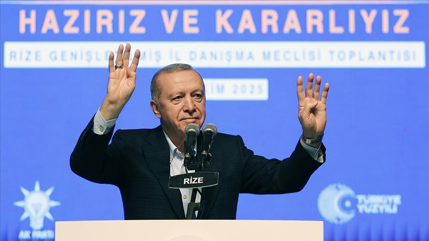 Onlar belediyelere çökmüş tufeylilere çalışıyor, biz 86 milyona çalışıyoruz