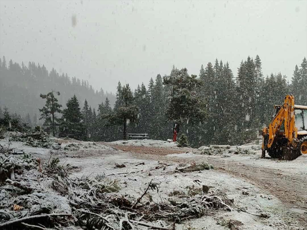 Sinop'ta kar yağışı etkili oldu