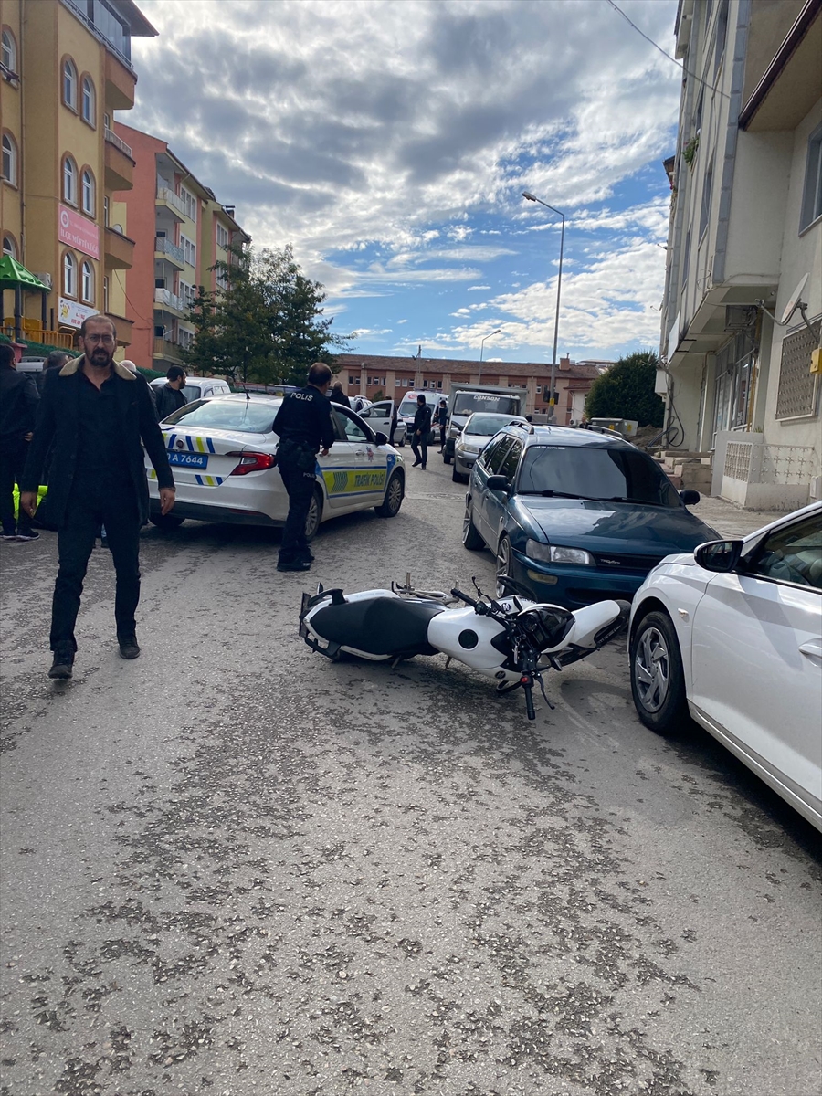 Tokat'ta "dur" ihtarına uymayan motosiklet sürücüsü 2 polisi yaraladı