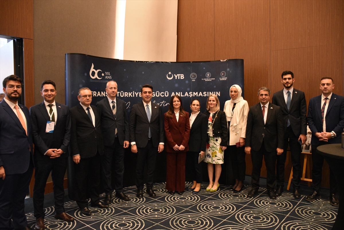 YTB, Lyon'da "Kuşaktan Kuşağa: Fransa'daki Türk Diasporasının 60. Yılı Programı"nı düzenledi