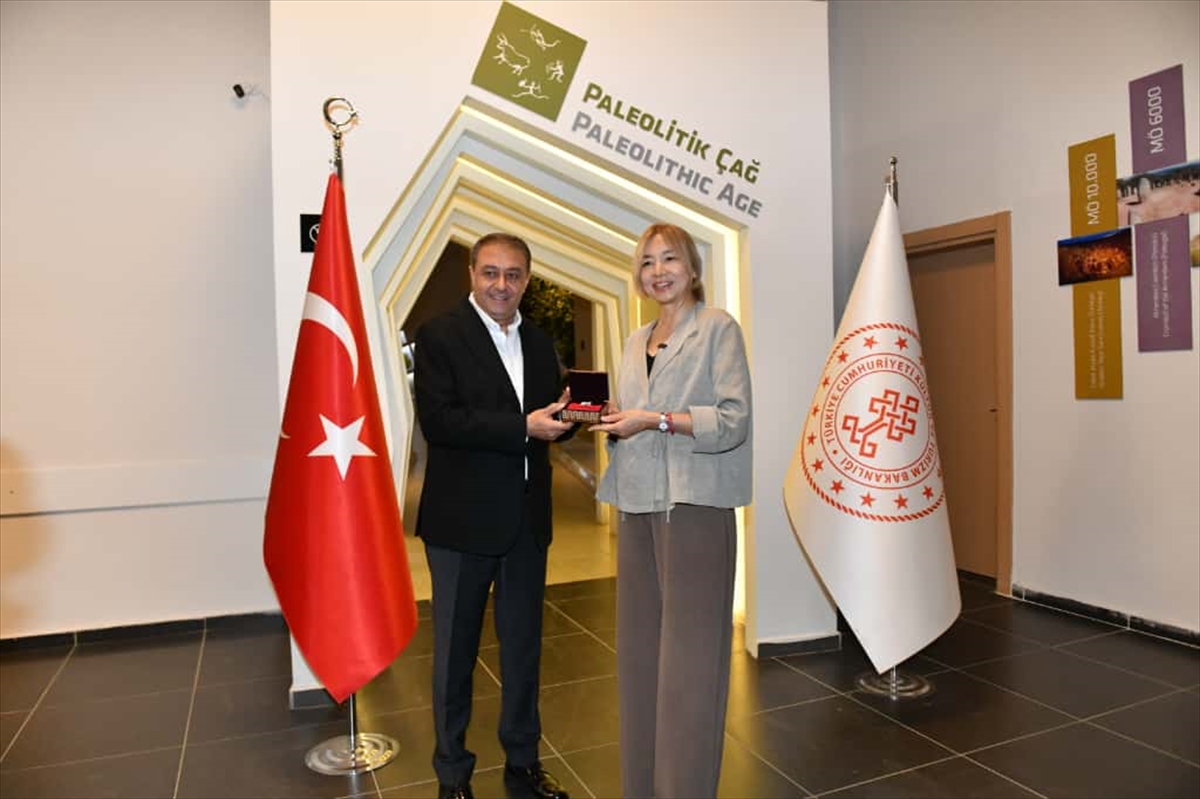 Japon Sanatçı Yamaguchi, Şanlıurfa Müzesini gezdi