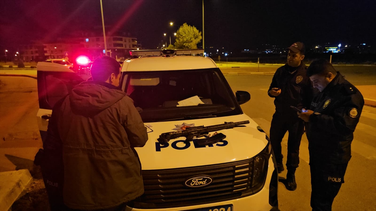 Çorum'da çıkan bıçaklı silahlı kavgada 3 kişi yaralandı