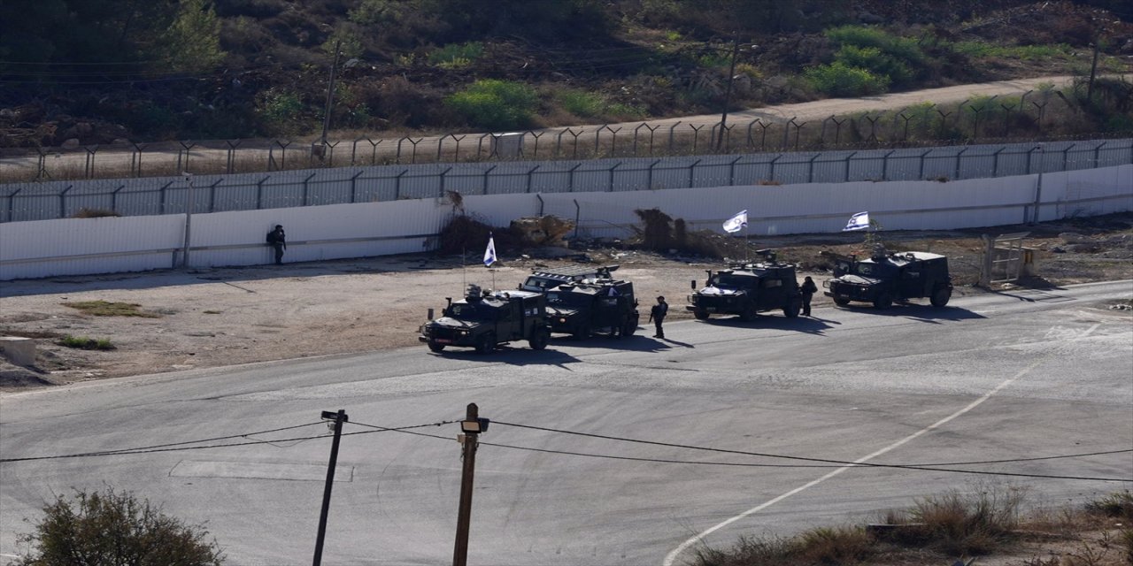 İsrail askerleri, serbest bırakılacak Filistinlileri bekleyen kalabalığa saldırdı