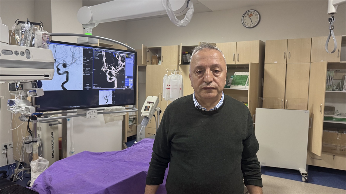 Beynindeki "dev anevrizma"dan kapalı yöntem ameliyatla kurtuldu