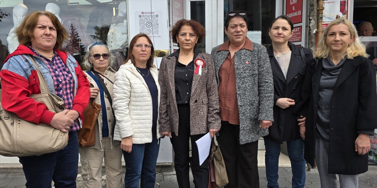 CHP Zonguldak Merkez Kadın Kolları Başkanı Zehra Sekme ve 9 yönetim kurulu üyesi, baskı gerekçesiyle görevinden istifa etti
