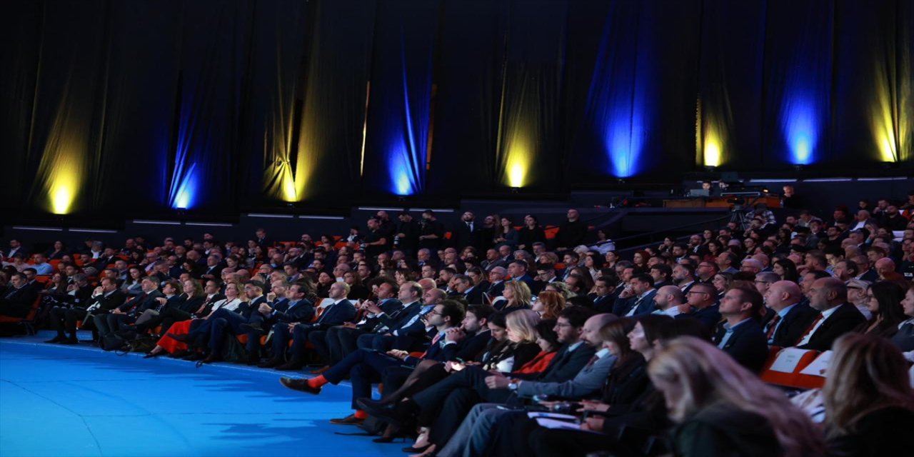 Arnavutluk'un Tiran kentinde AB-Batı Balkanlar Yatırım Forumu başladı; von der Leyen, bölgeye yatırım çağrısı yaptı