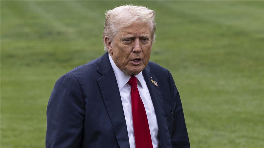 Trump, Şarm el-Şeyh Barış Zirvesi'ne katılmak üzere Mısır'a geldi