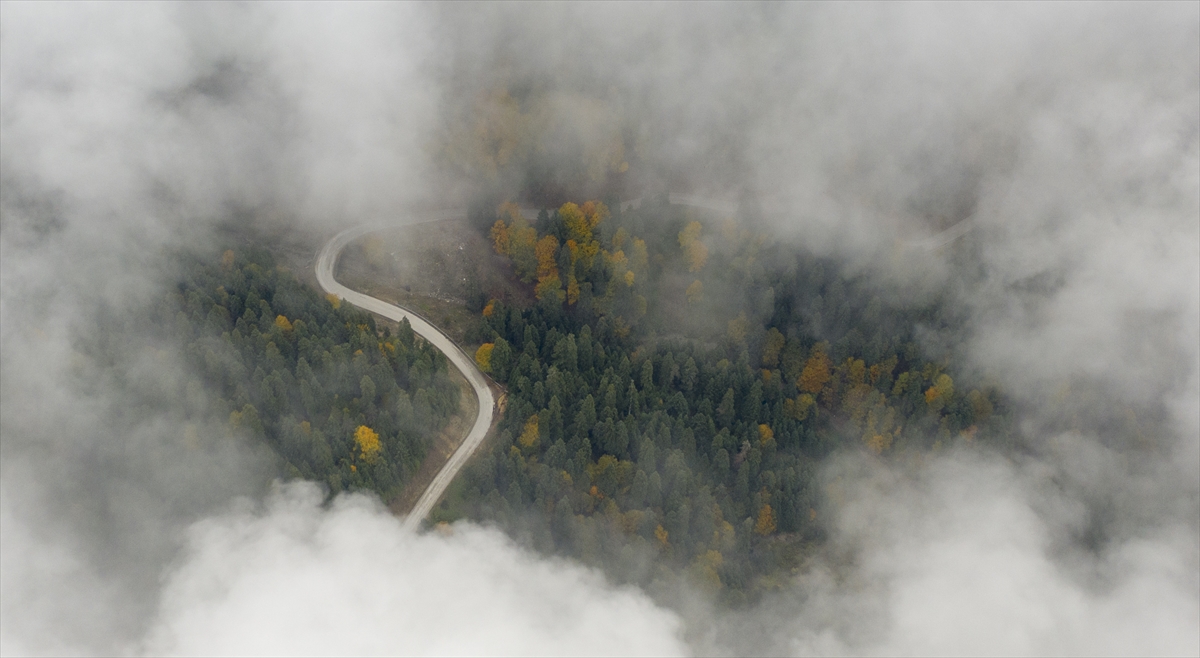 Sisle kaplanan Yedigöller yolu dronla görüntülendi