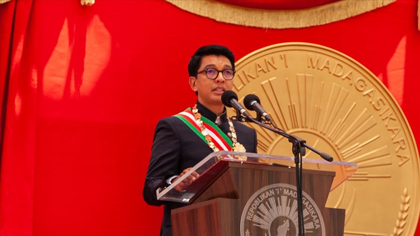 Madagaskar Cumhurbaşkanı Rajoelina, ulusa sesleniş konuşmasında "anayasa" vurgusu yaptı