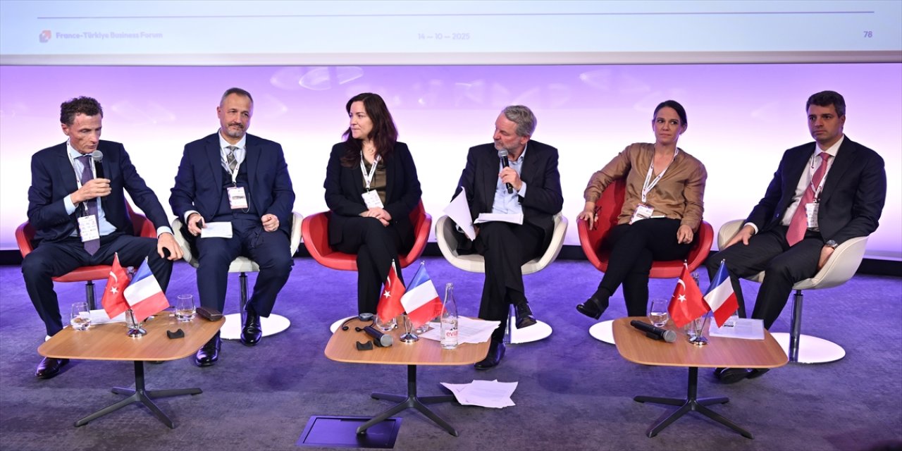 Türkiye-Fransa İş Forumu Paris’te yapıldı: Türk yatırımlarına yoğun ilgi, 1800 Fransız sermayeli firma vurgusu.