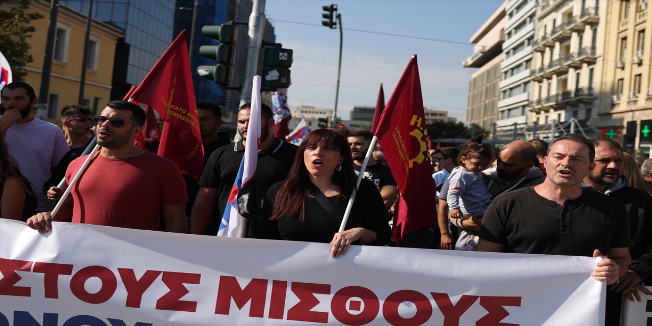 Yunanistan’da İşçi ve Memurlar 24 Saatlik Grevde: Çalışma Saatleri Düzenlemesine Karşı Protesto