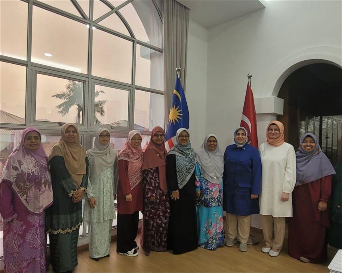 AK Parti Genel Merkez Kadın Kolları Başkanı Ercan Malezya'da temaslarda bulundu