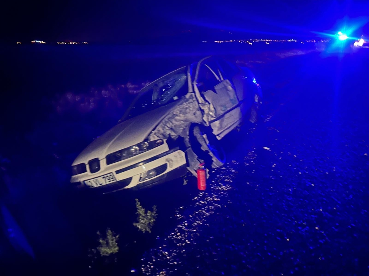 Konya'da işçi servisi ile otomobilin çarpıştığı kazada 18 kişi yaralandı