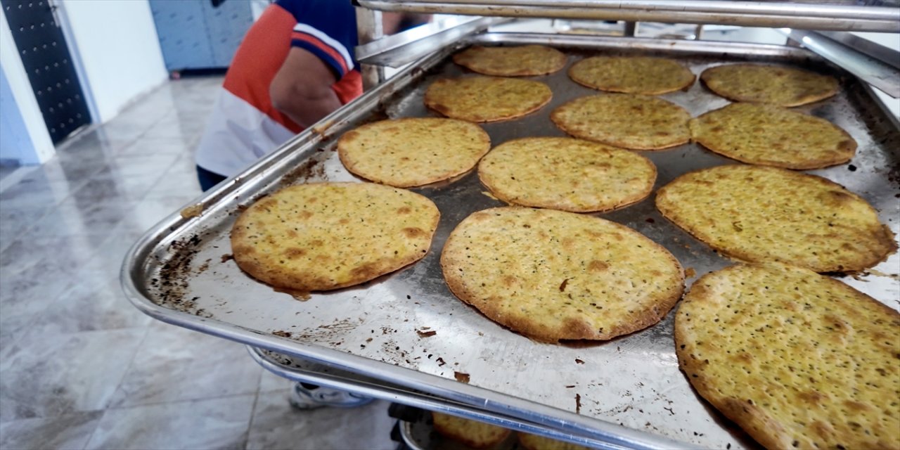 Samsat’ın Geleneksel Bayram Çöreği, Kadınların Emeğiyle Yıl Boyunca Üretilmeye Başladı