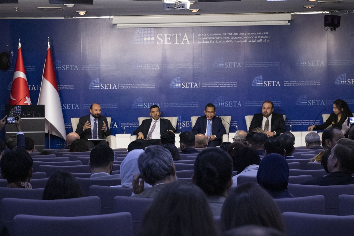 SETA'daki "Türkiye-Endonezya Ortaklık Forumu" panelinde bölgesel meseleler ele alındı