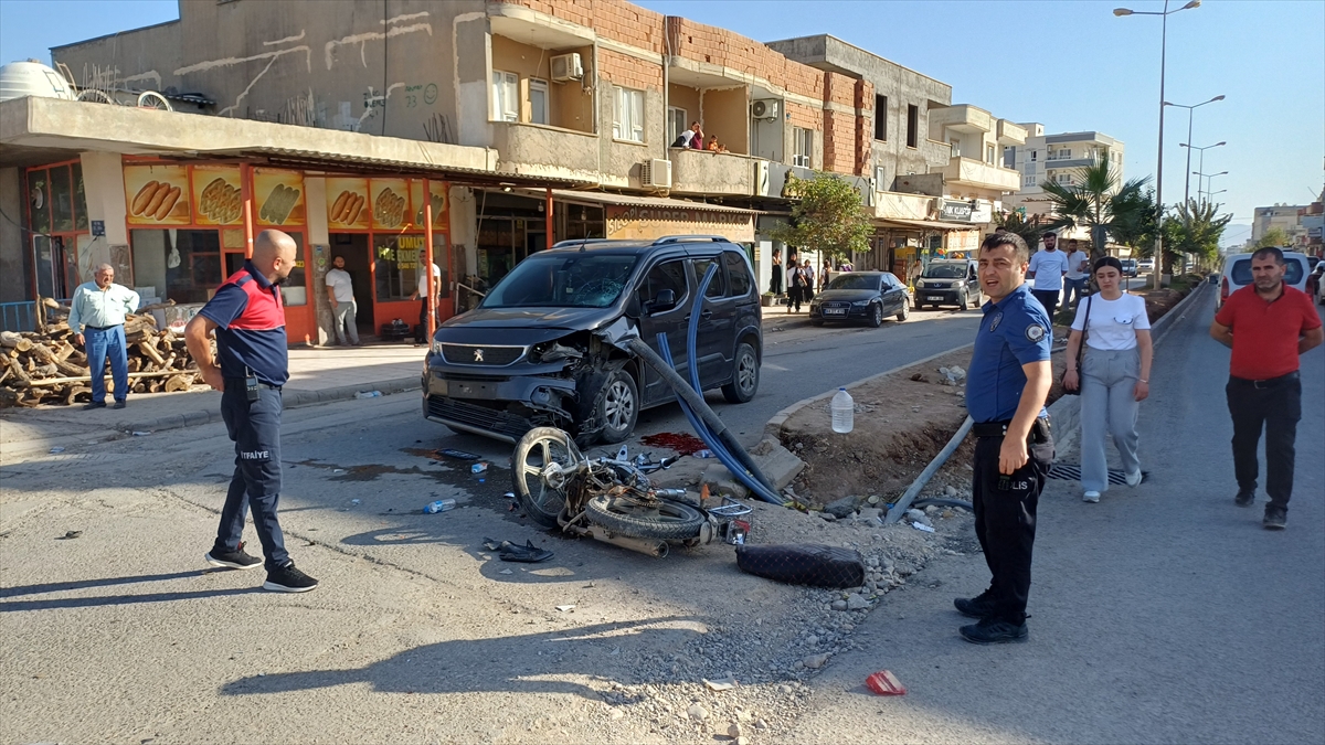 Şırnak'ta hafif ticari araç ile çarpışan motosikletin sürücüsü ağır yaralandı