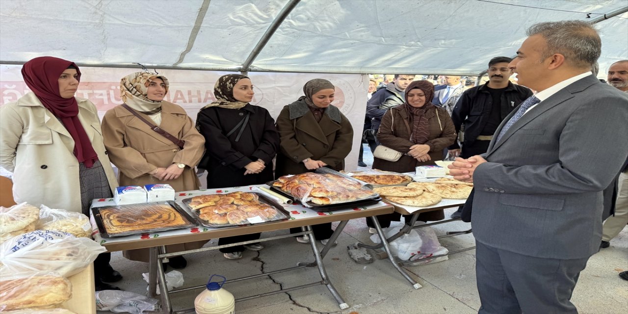 Ardahan'da sivil toplum kuruluşlarının desteğiyle Gazze yararına kermes düzenlendi