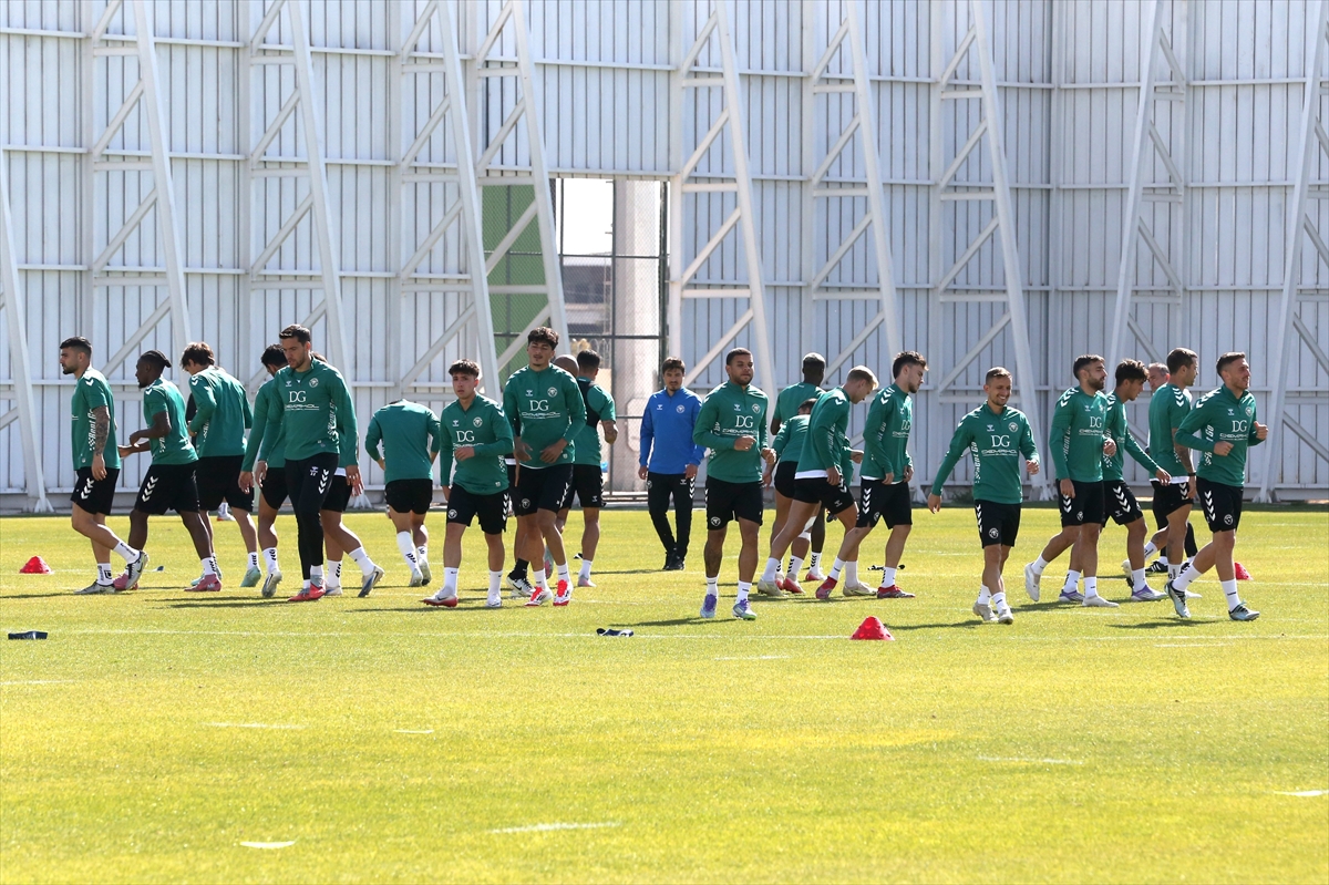 Konyaspor'da Kocaelispor maçı hazırlıkları sürüyor