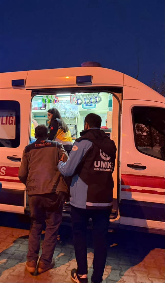 Kars'ta yaylada mahsur kalan hastayı UMKE ekipleri kurtardı