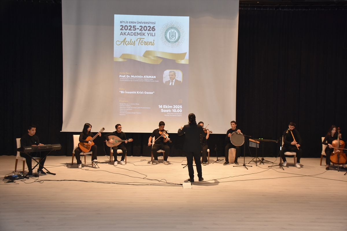 Bitlis Eren Üniversitesi 2025-2026 Akademik Yılı Açılış Töreni yapıldı