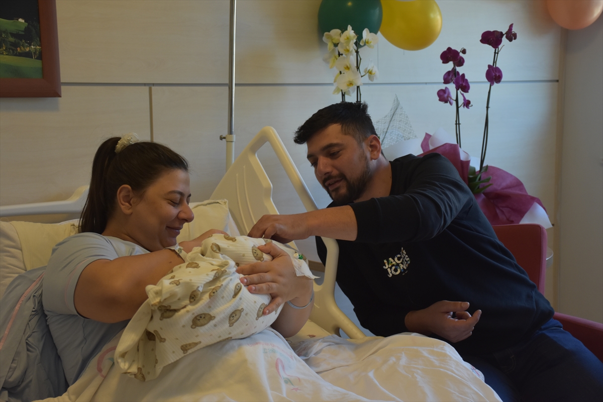 Gümüşhane'de 5 kilo 150 gramlık bebek dünyaya geldi