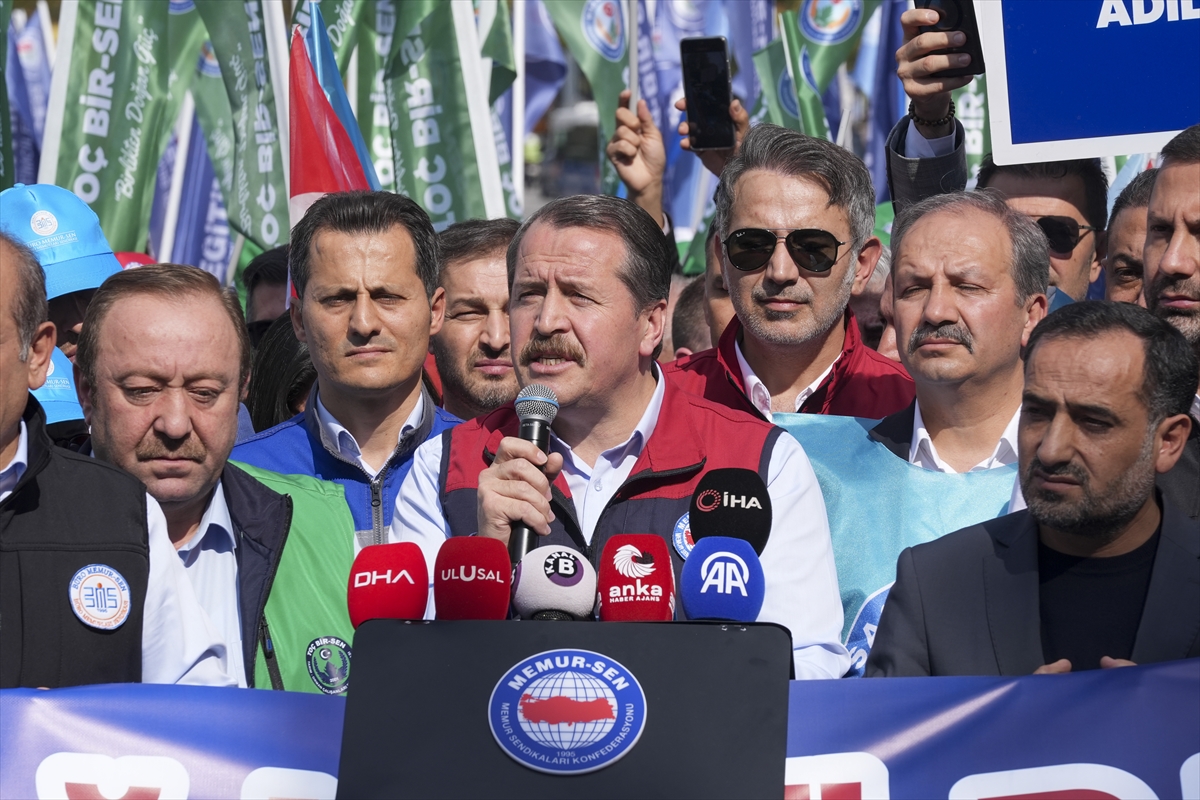 Memur-Sen'den TBMM önünde memur ve memur emeklilerine ek zam talebi