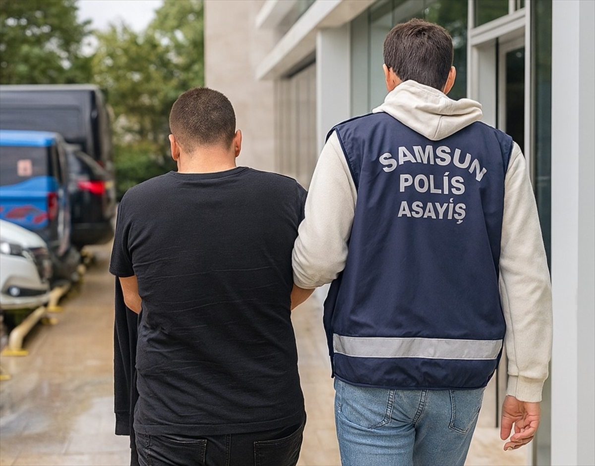 Samsun'da müşteri gibi girdiği kuyumcudan hırsızlık yapan şüpheli yakalandı