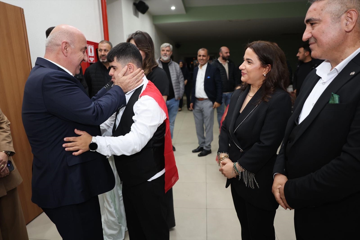 Down sendromlu gencin asker olma hayali gerçekleştirildi