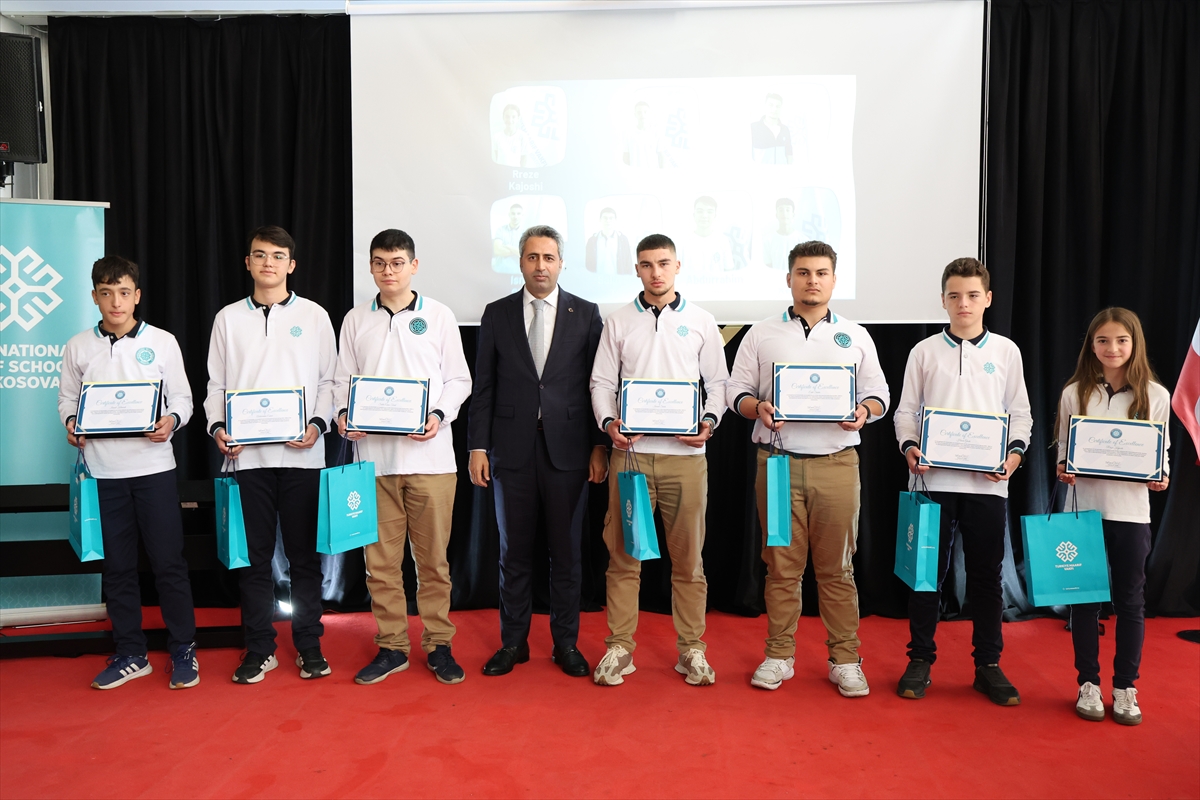 Kosova Uluslararası Maarif Okulları başarılı öğrencilerini ödüllendirdi