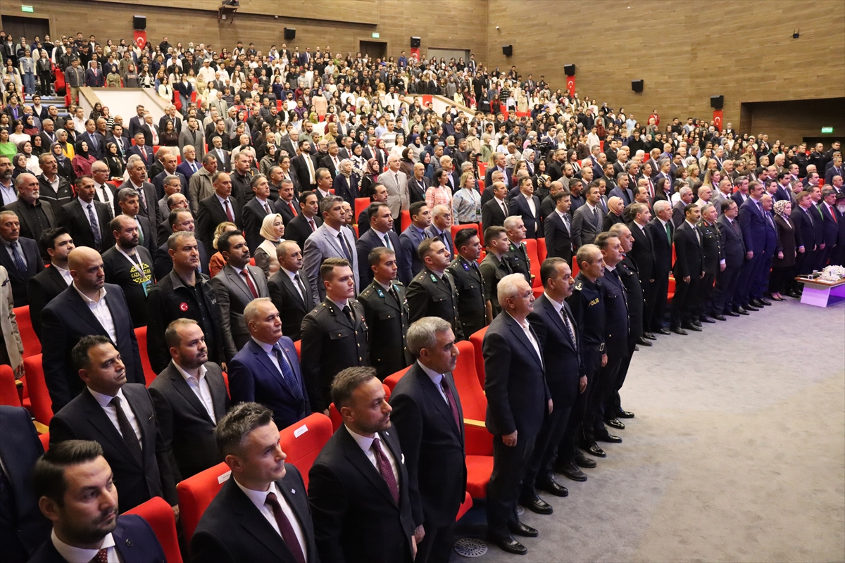 Erzincan'da "Uluslararası Anadolu’nun Türkleşmesi ve İslamlaşması Sempozyumu" başladı