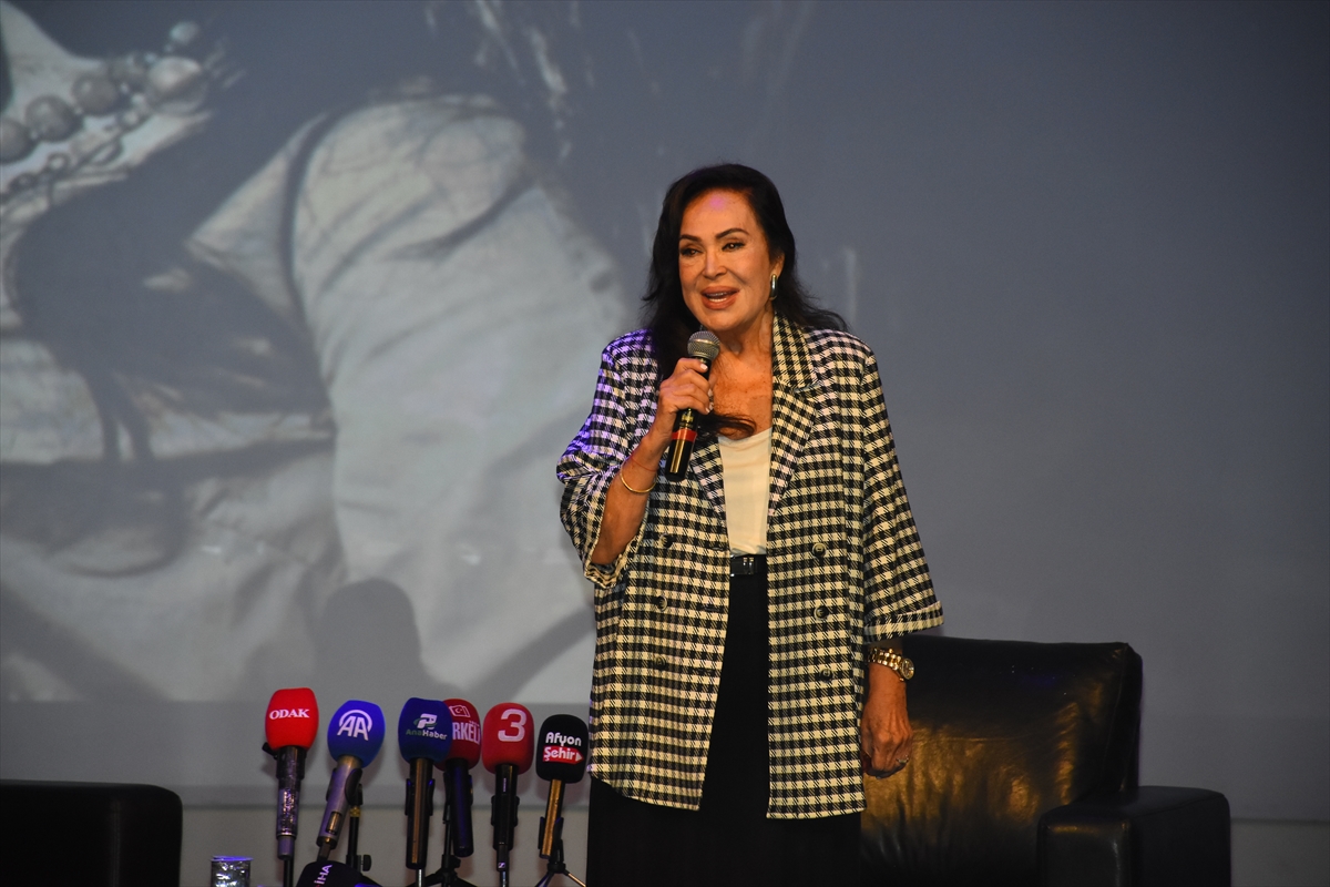 Ben sinemasız yaşayamazdım