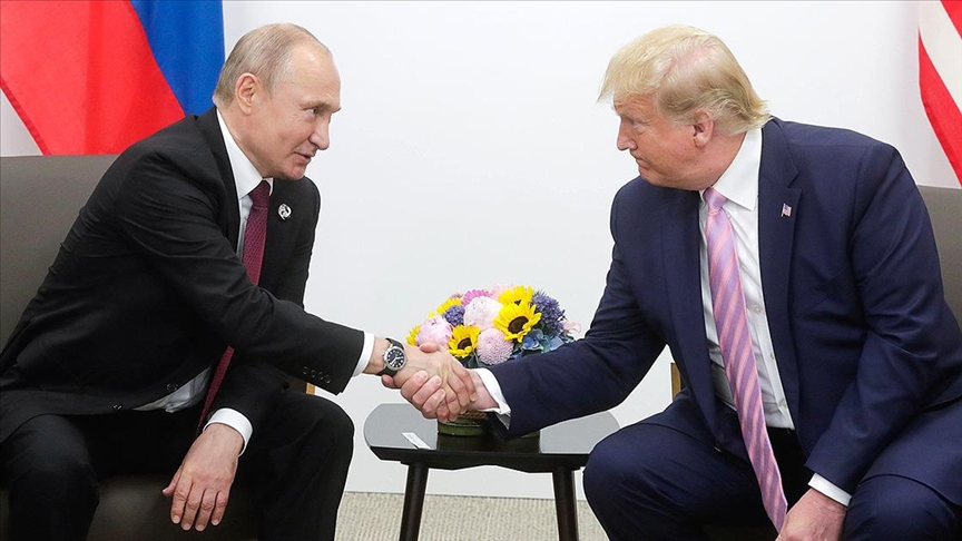 Trump,  Putin ile Budapeşte'de bir araya geleceğini açıkladı