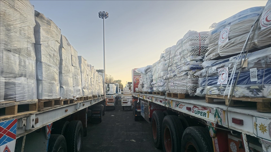 Hamas: İsrailli esirlerin cesetlerinin teslimi, İsrail'in ekipman girişine izin vermemesi nedeniyle gecikiyor