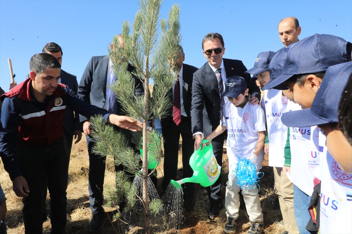 Bitlis'te "2. Fidan Dikme Şenliği" düzenlendi