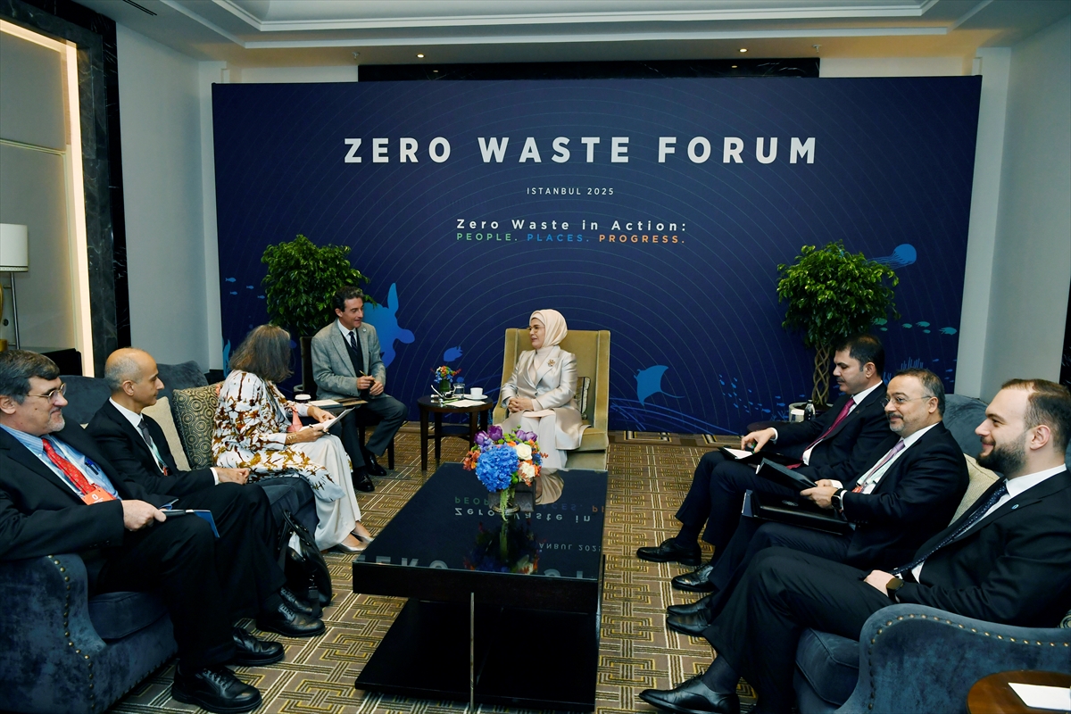 Emine Erdoğan, BM Habitat İcra Direktörü Rossbach ile görüştü