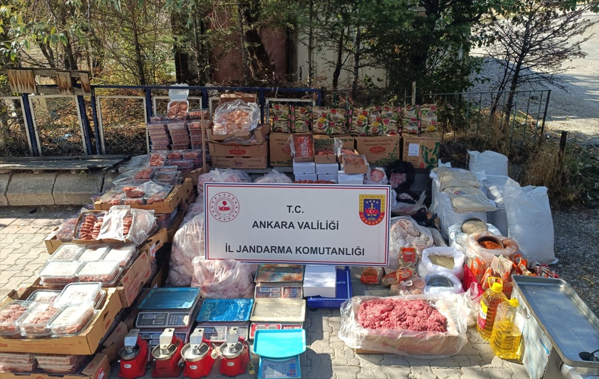 Başkentte bir iş yerinde 1 ton 200 kilogram bozuk et ele geçirildi