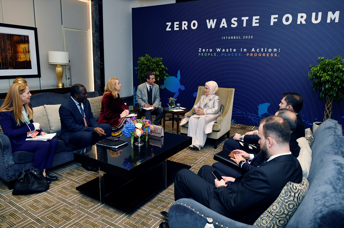 Emine Erdoğan, UNECE İcra Sekreteri Tatiana Molcean ile görüştü